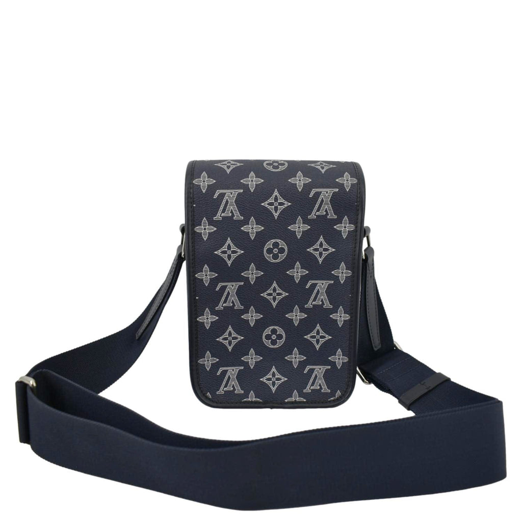 Louis Vuitton Monogram Savanna Elephant Chapman Brothers Shoulder Bag For  Sale at 1stDibs