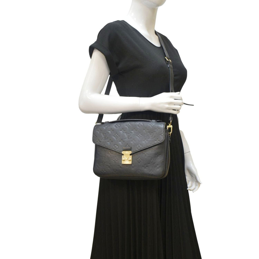 Louis Vuitton 2019 pre-owned Pochette Metis MM Shoulder Bag - Farfetch