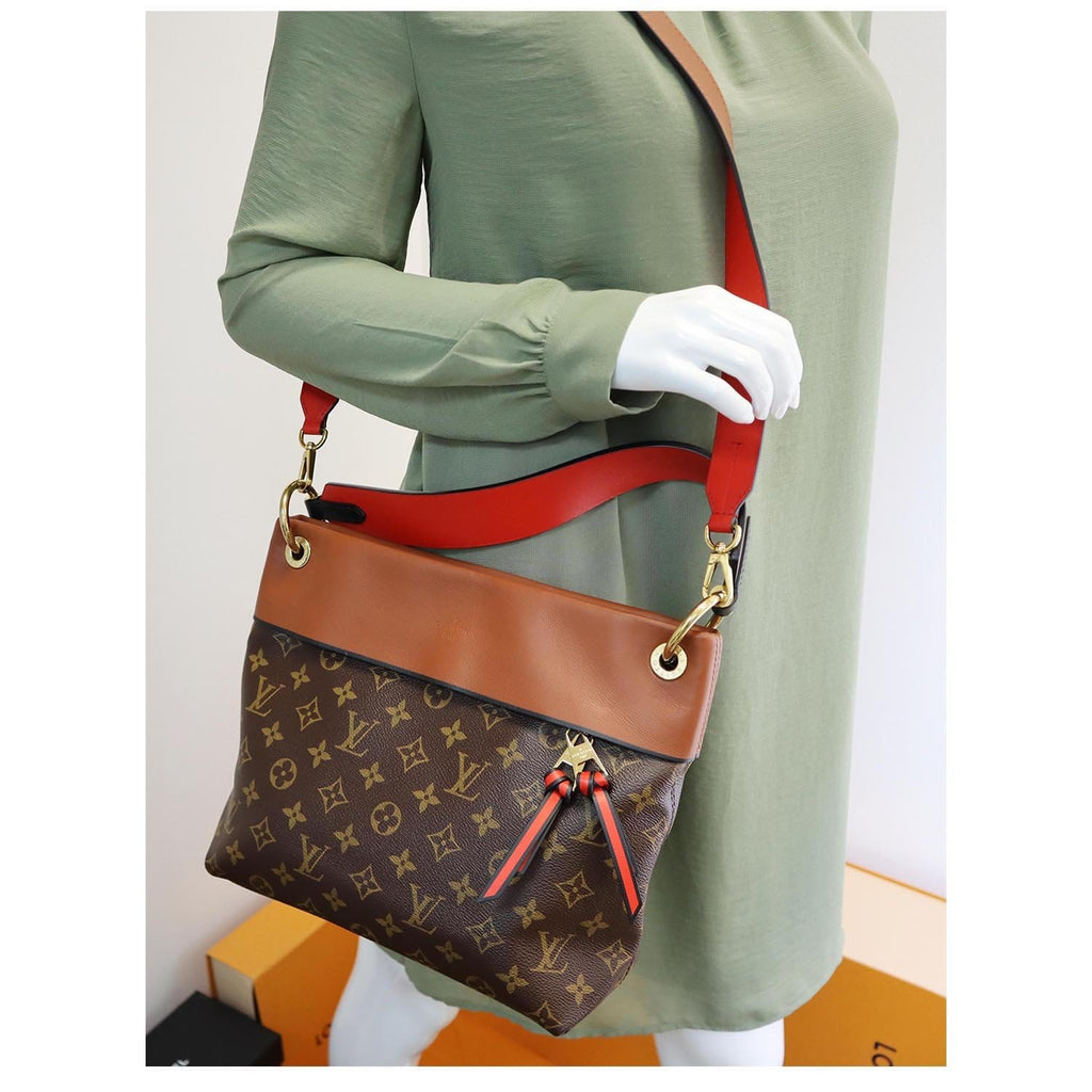 BANANANINA - Looking effortlessly elegant with the versatile Tuileries  Louis Vuitton Monogram Tuileries Caramel Noir 🔎716457 / 65646 For order  and details please contact by WhatsApp to 08118997459 or visit  www.banananina.co.id Item(s)