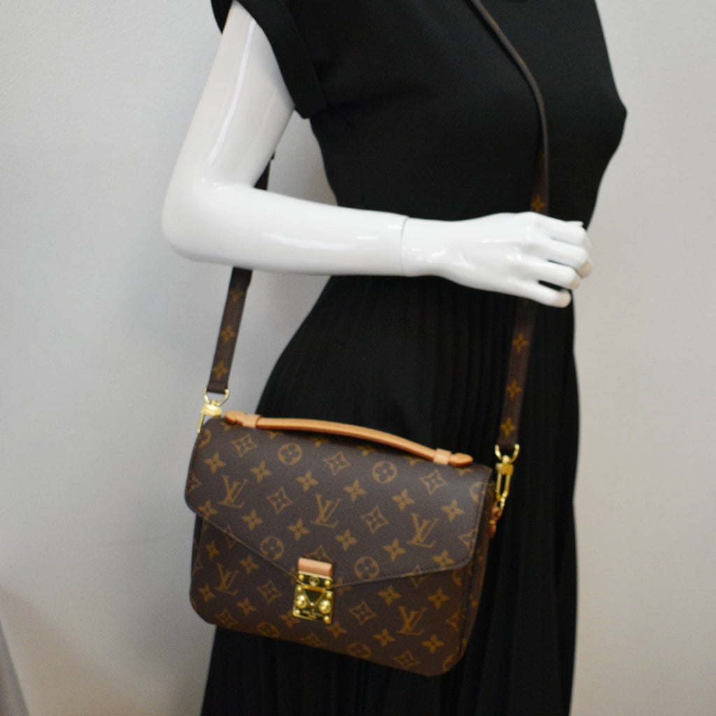 Louis Vuitton Pochette Métis Shoulder Bag Brown Canvas