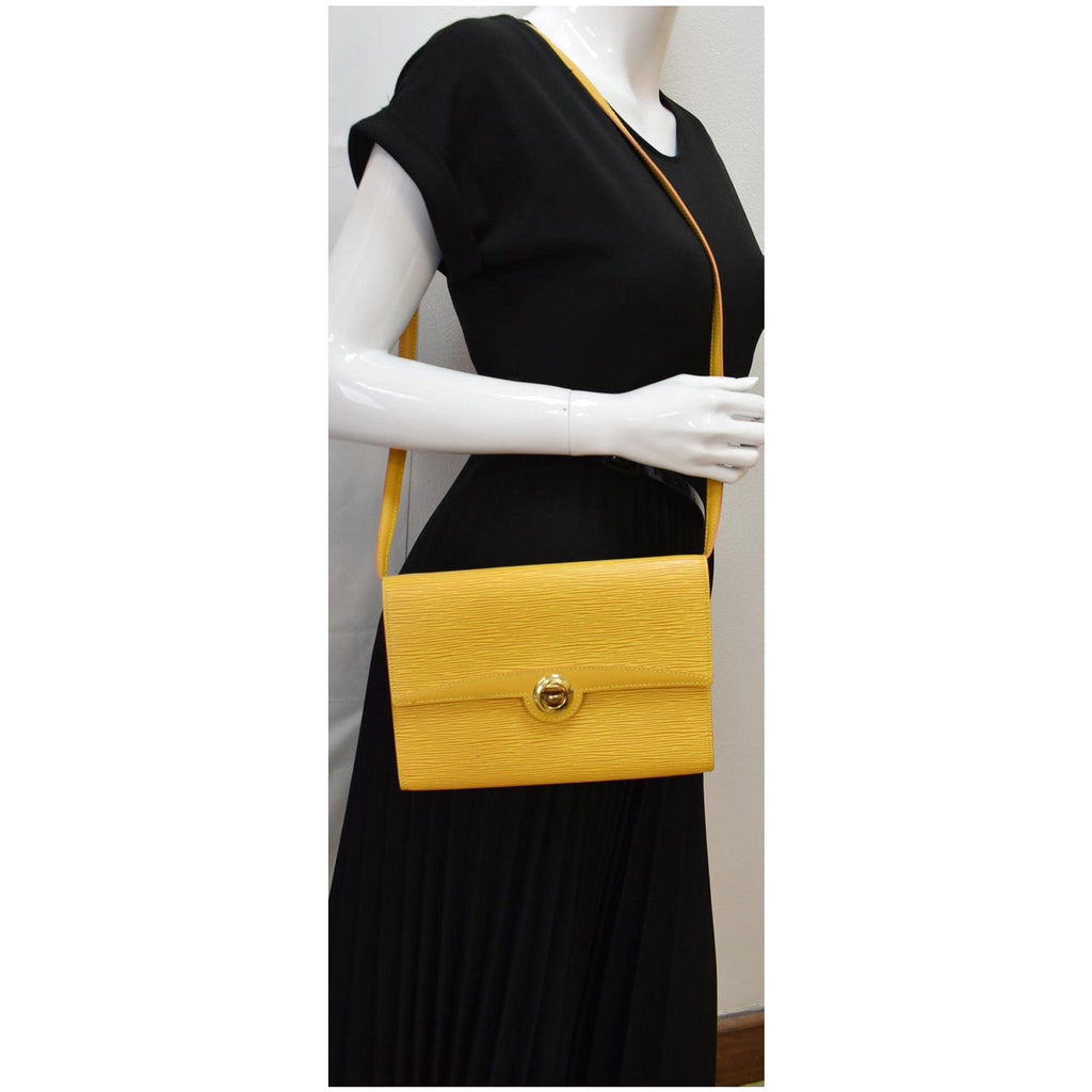 Louis Vuitton Arche Pochette Epi Leather Shoulder Bag – Vintage by Misty