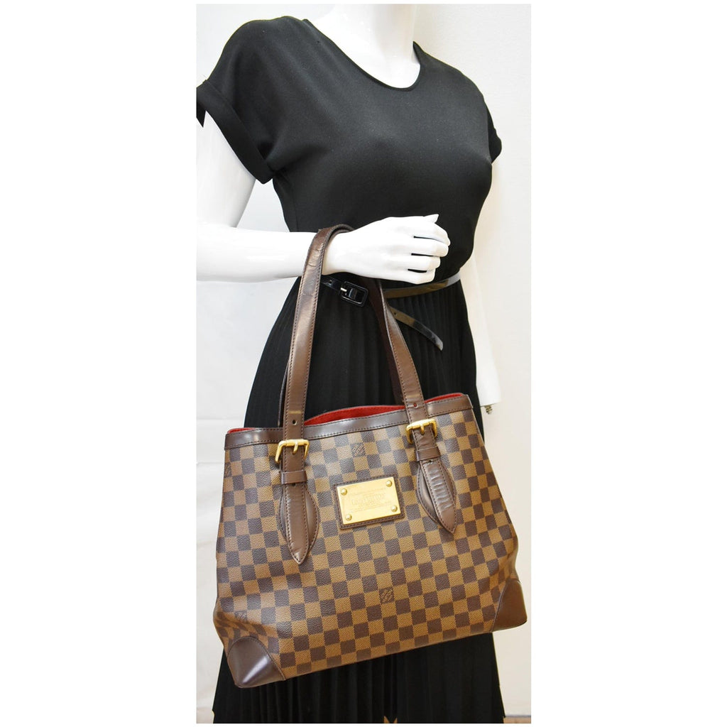 Hampstead handbag Louis Vuitton Brown in Cotton - 34257370