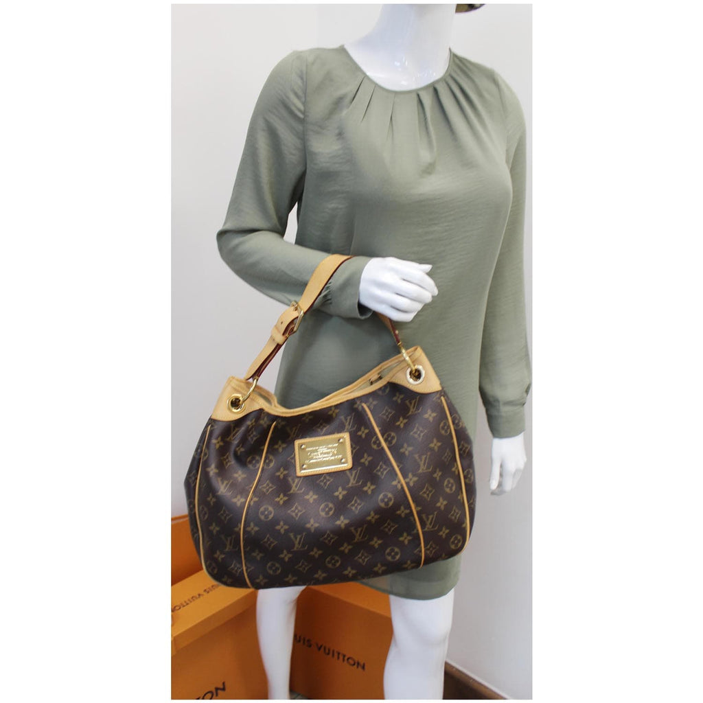 Galliera leather handbag Louis Vuitton Brown in Leather - 29167641