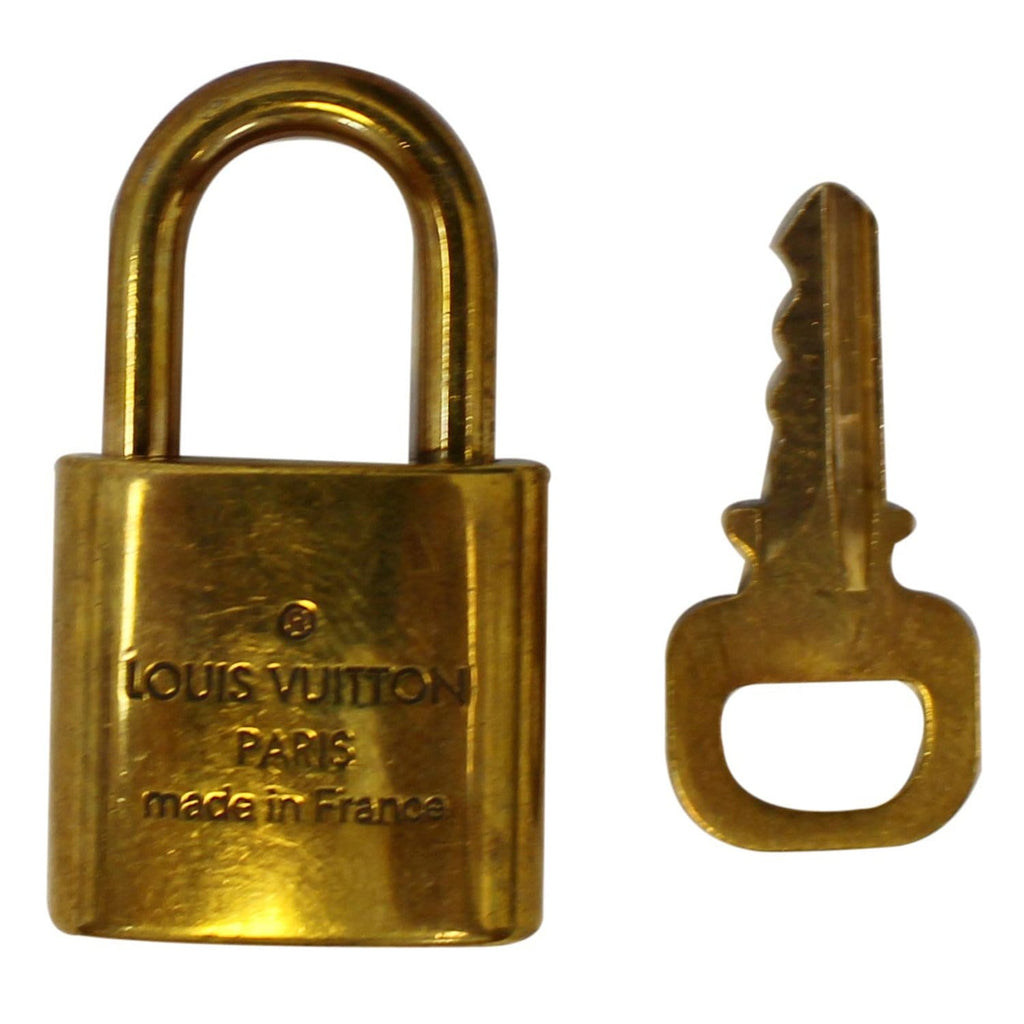 Louis Vuitton Lock and Key Bag Charm (SHG-29581) – LuxeDH