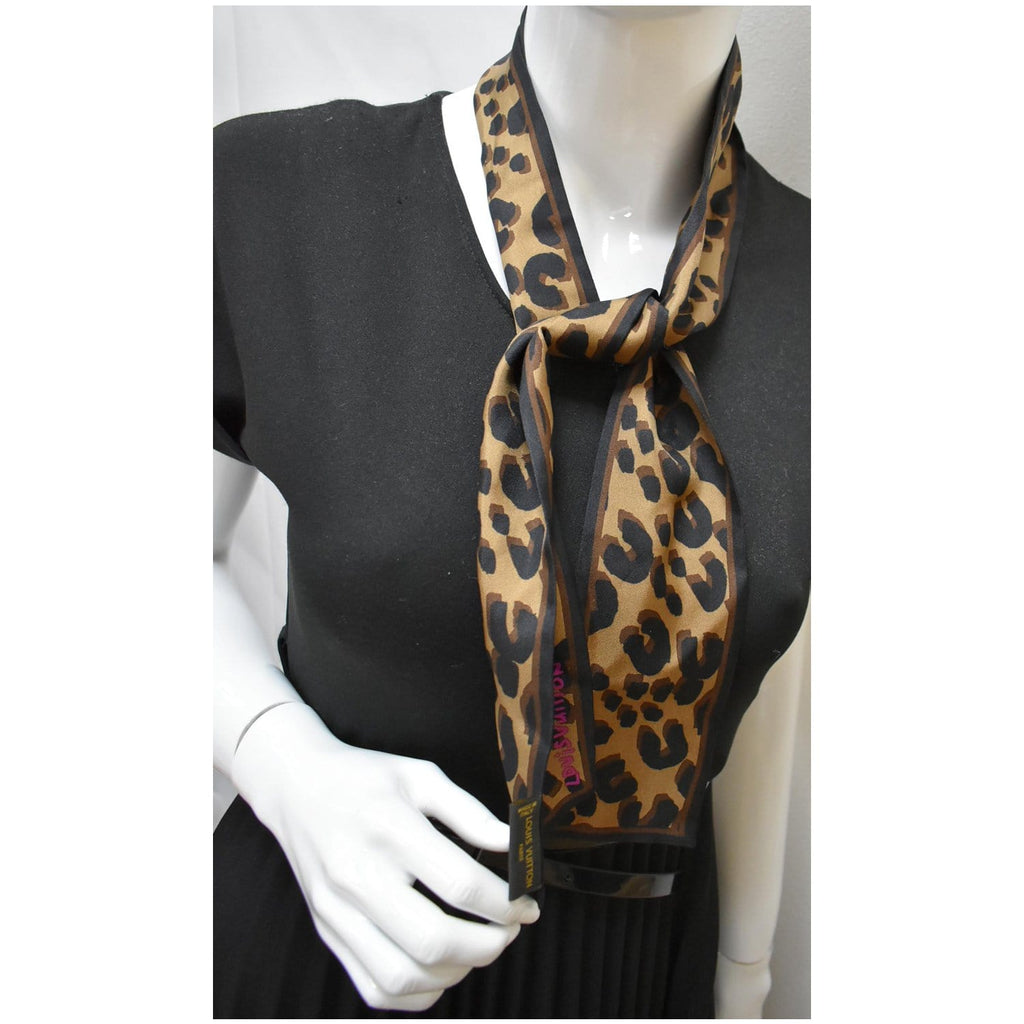 Louis Vuitton Neutral leopard print top - size L Silk ref.986437