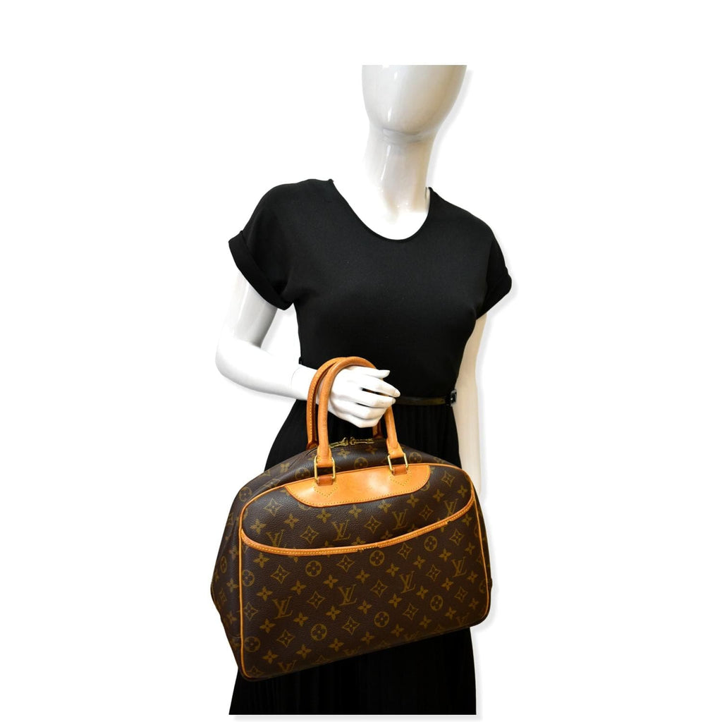Deauville cloth handbag Louis Vuitton Brown in Cloth - 36533147