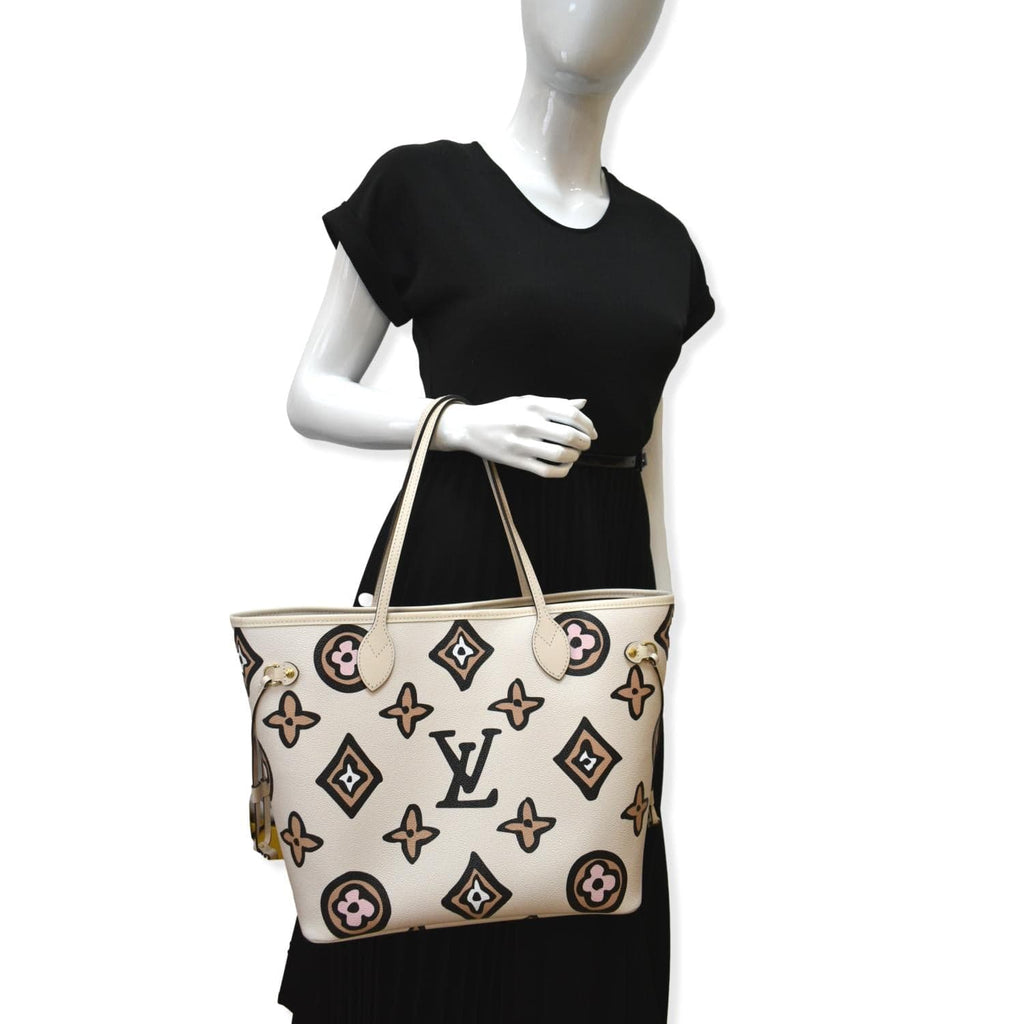 Louis Vuitton 2021 pre-owned Neverfull MM Wild At Heart Tote Bag