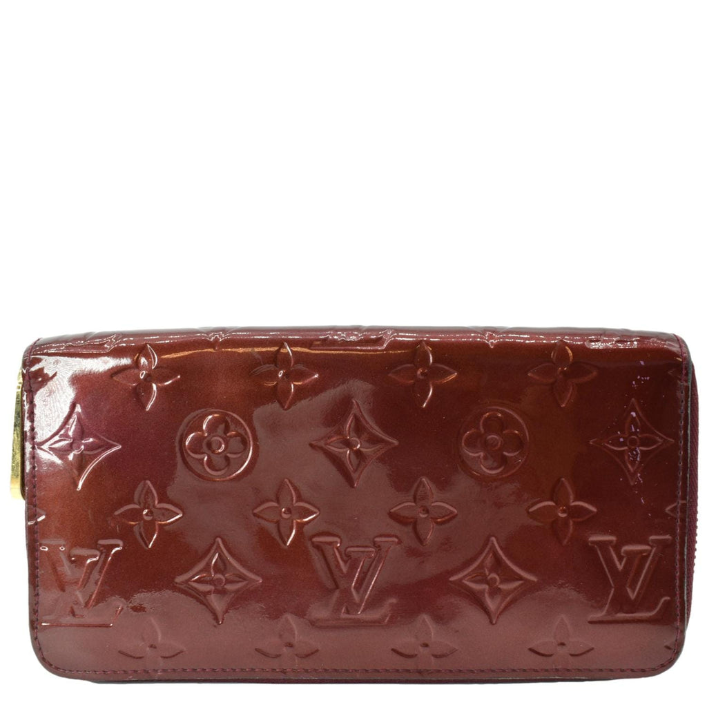 Louis Vuitton Lilac Vernis Monogram Zippy Wallet rt. $970