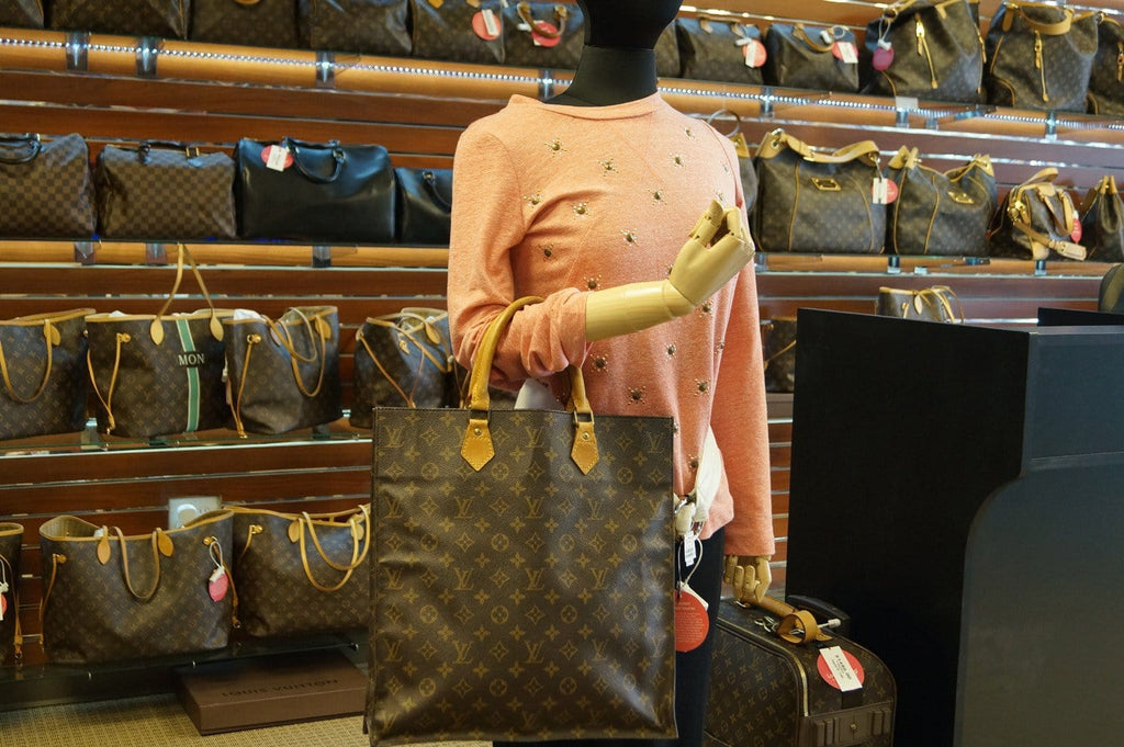 Louis Vuitton Monogram Sac Plat Bag