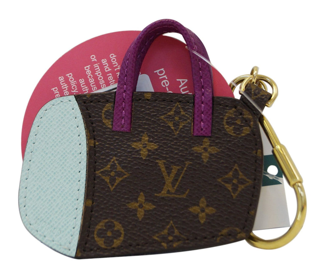 Louis Vuitton Porte Cles Epi Z Keychain (SHG-35663) – LuxeDH