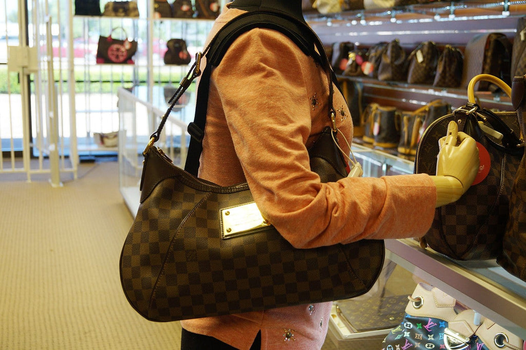 Louis Vuitton 2011 Pre-owned Damier Ebene Thames GM Shoulder Bag