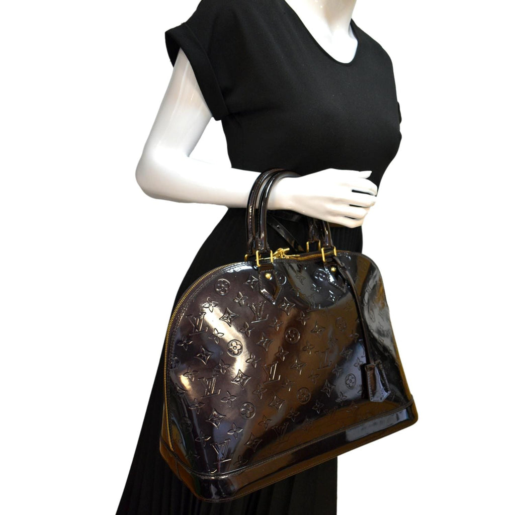 Owned Bags For Women  Lv Alma Pre - Louis Vuitton opted for the