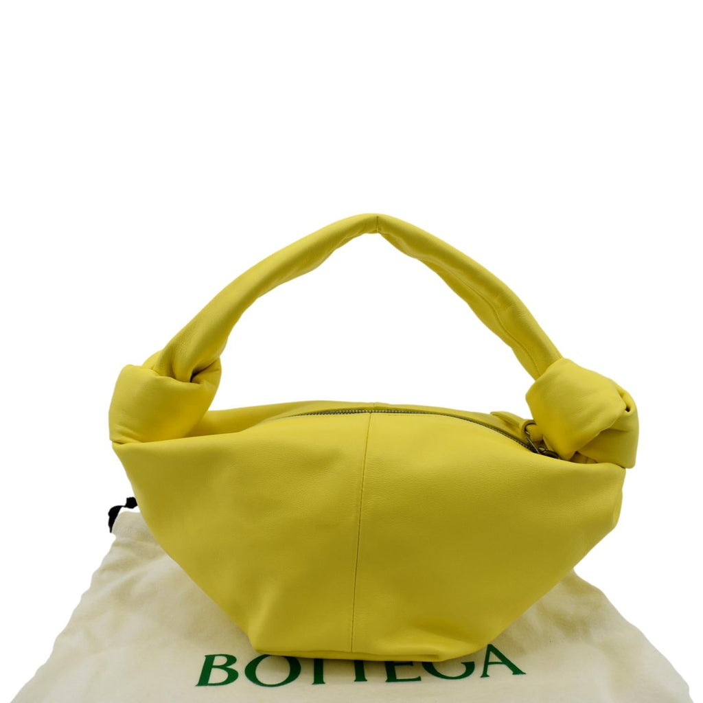 BLAUBLUT EDITION Photo Agency > Search: Bottega Double Knot Bag LFW22