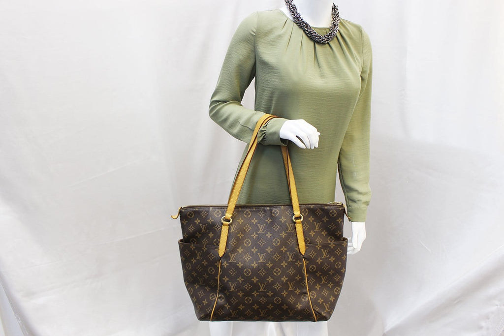 LOUIS VUITTON Monogram Canvas Totally GM Shoulder Bag TT2061