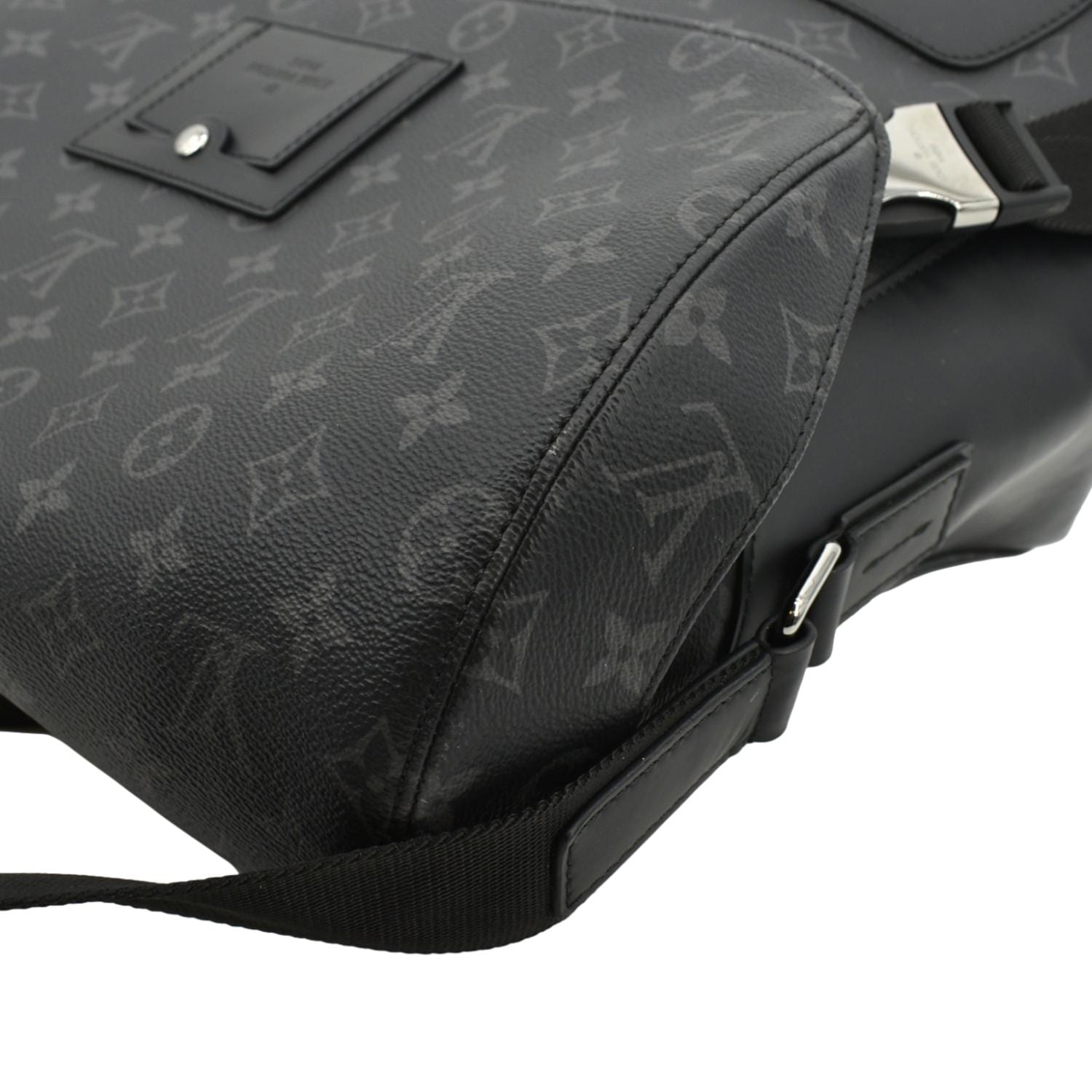 Louis Vuitton, Bags, Louis Vuitton Voyager Messenger Bag Monogram Eclipse  Canvas Mm