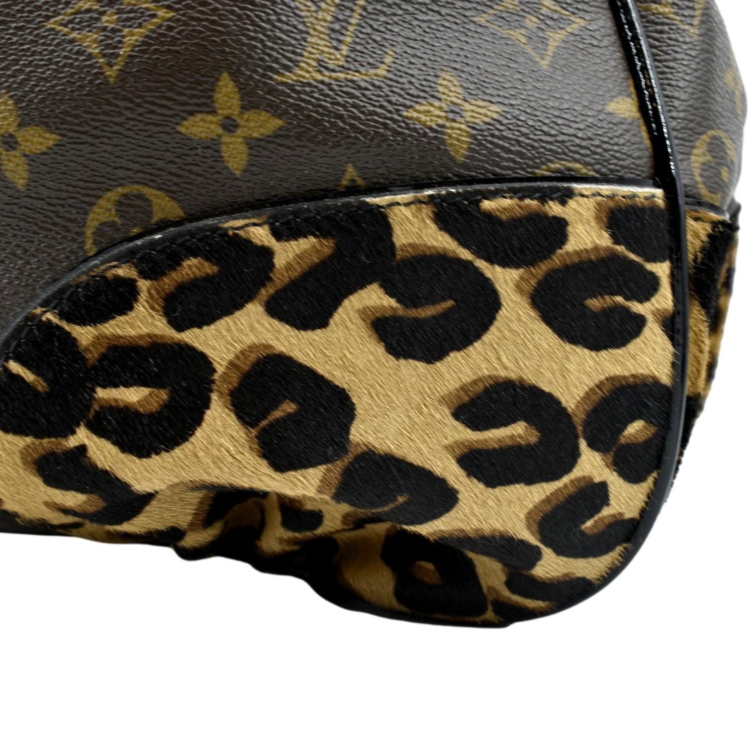 Louis Vuitton, Bags, Limited Editionlouis Vuitton Monogram Leopard Polly  Hand Bag M95282 206