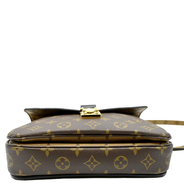 LOUIS VUITTON Metis Pochette Reverse Monogram Canvas Crossbody Bag Brown