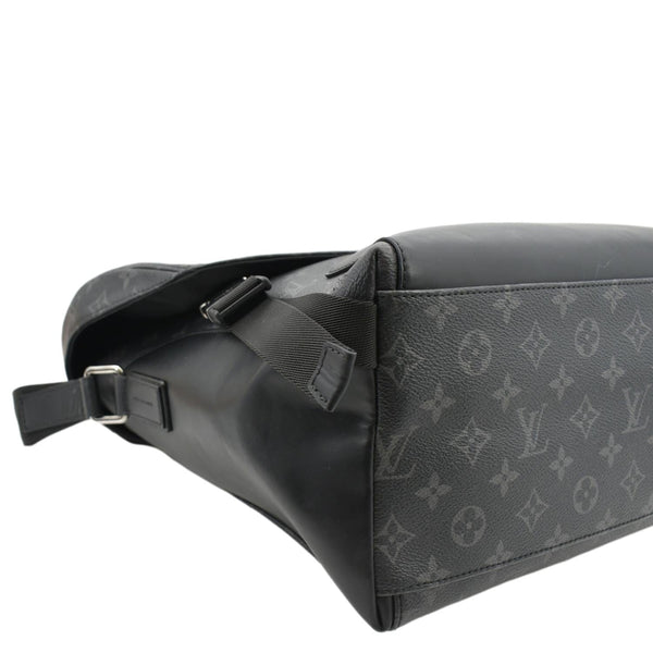  Louis Vuitton Voyager MM Monogram Messenger Bag Black - Left Side