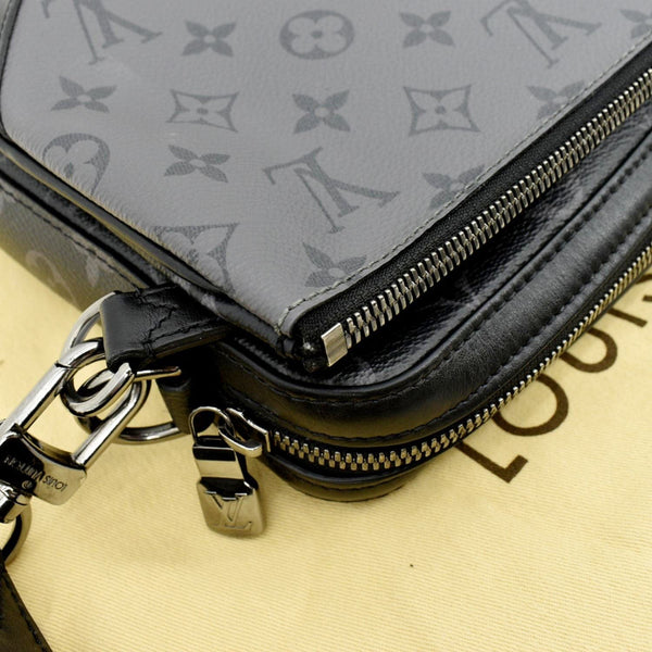 LOUIS VUITTON Trio Damier Graphite Messenger Bag Gray