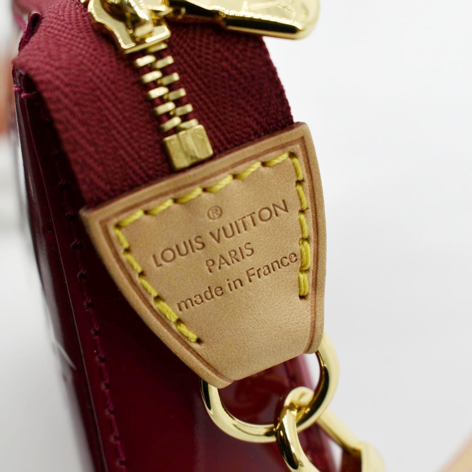 Louis Vuitton Pochette Accessoires Monogram Vernis with Monogram