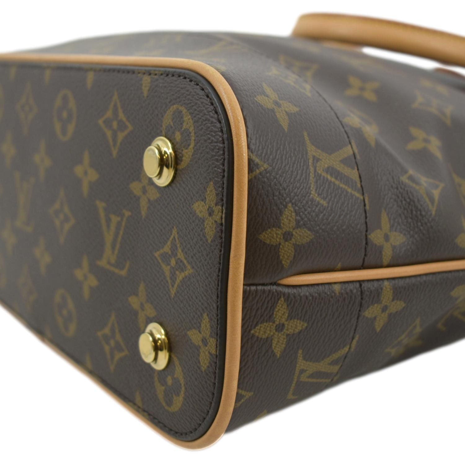 Louis Vuitton - LV Carry All MM Pochette in Monogram Canvas - Brown  Wristlet