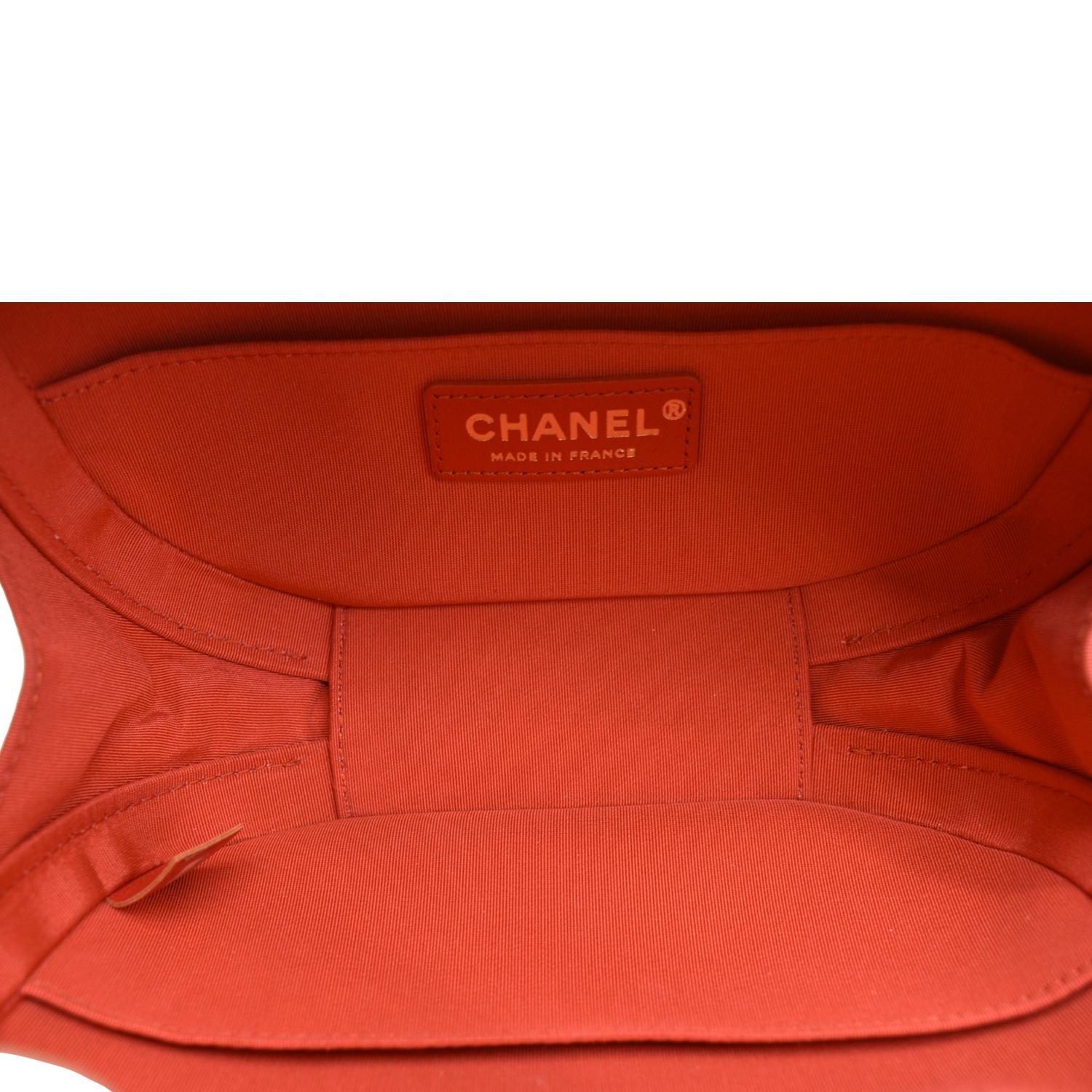 Chanel Vanity Case CC Crossbody with GHW – REDELUXE