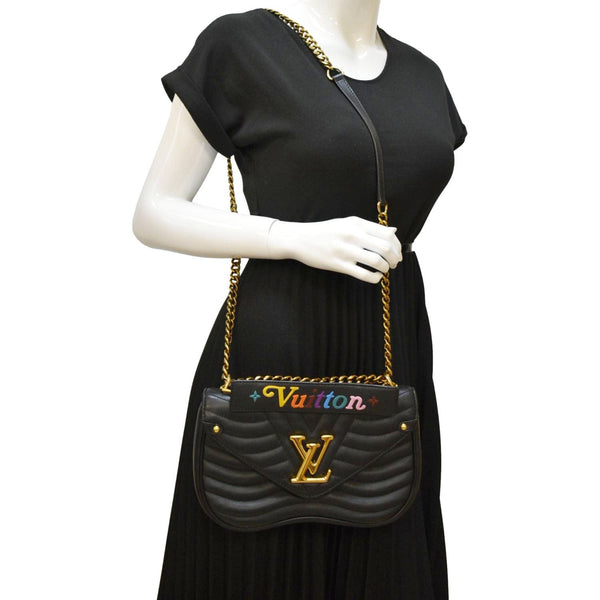 LOUIS VUITTON New Wave Chain MM Calfskin Leather Shoulder Bag Black