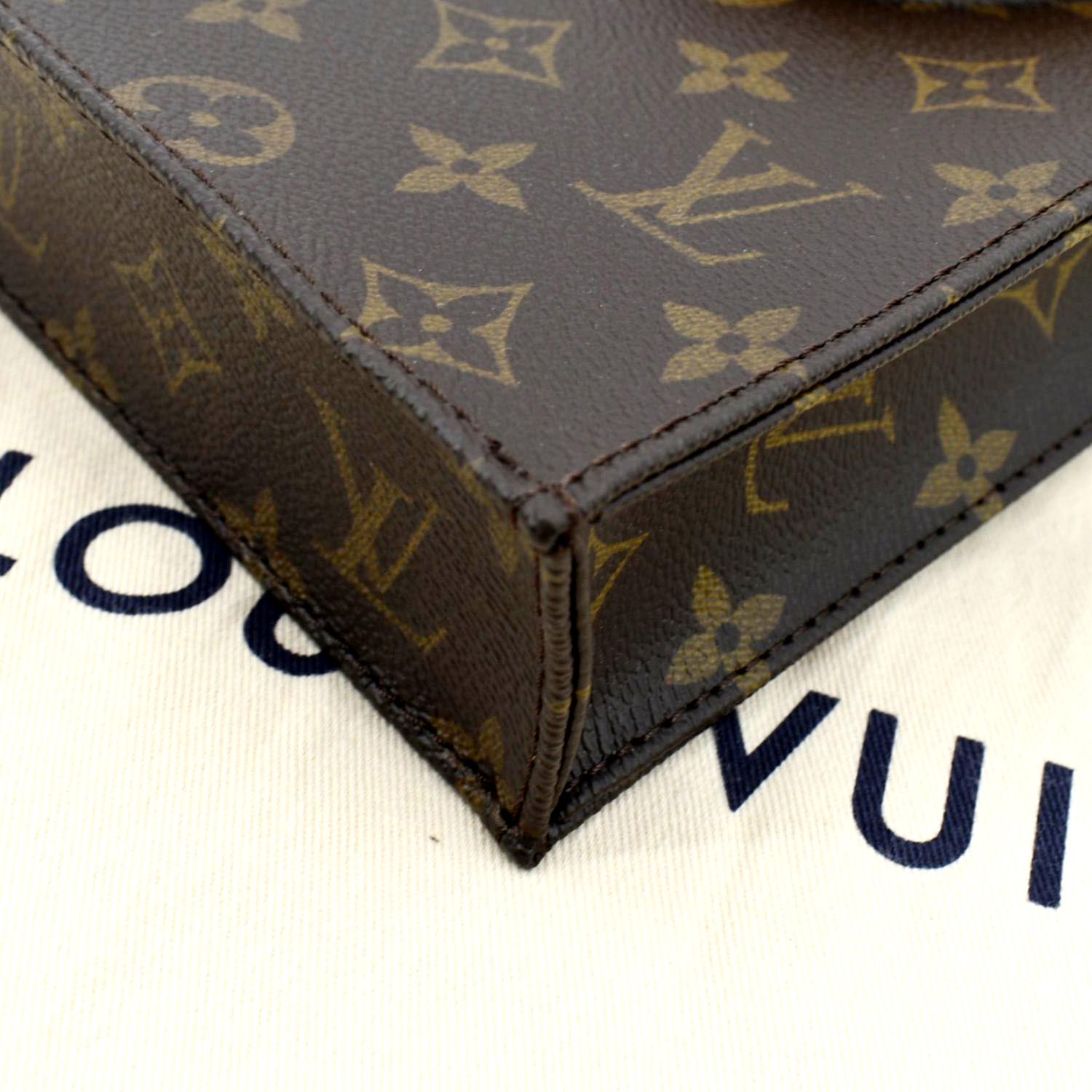 Louis Vuitton Monogram Canvas Petit Sac Plat