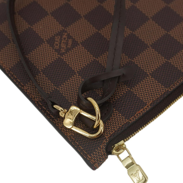 LOUIS VUITTON  Neverfull Damier Ebene Pochette Wristlet Pouch Brown