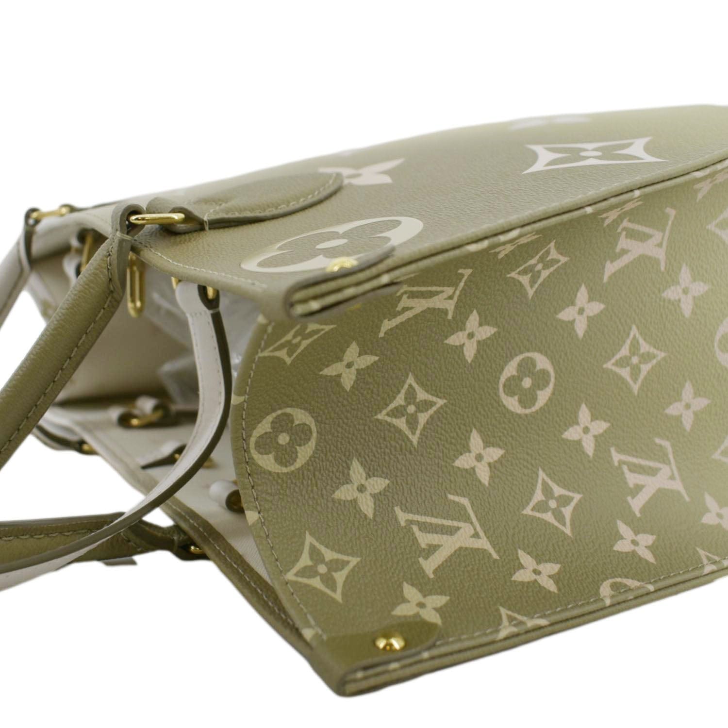 Louis Vuitton Monogram Giant Spring in The City
