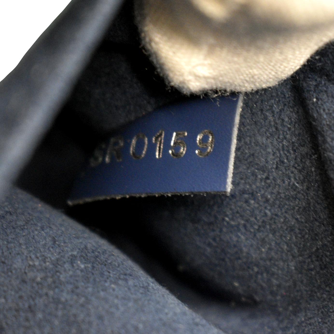 Louis Vuitton EPI Leather NeoNoe Bb Shoulder Bag (SHF-dfoRYI)