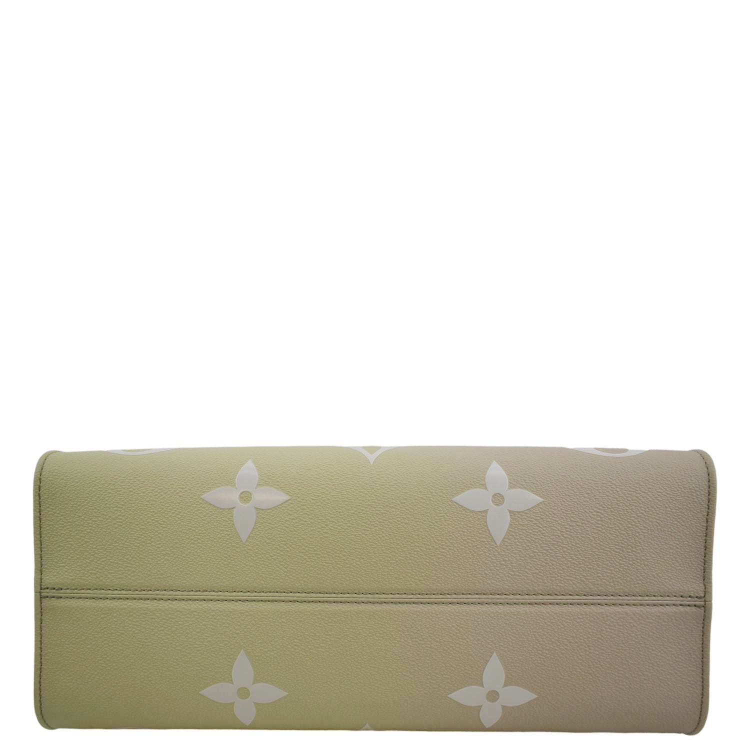 Double zip leather clutch bag Louis Vuitton Green in Leather