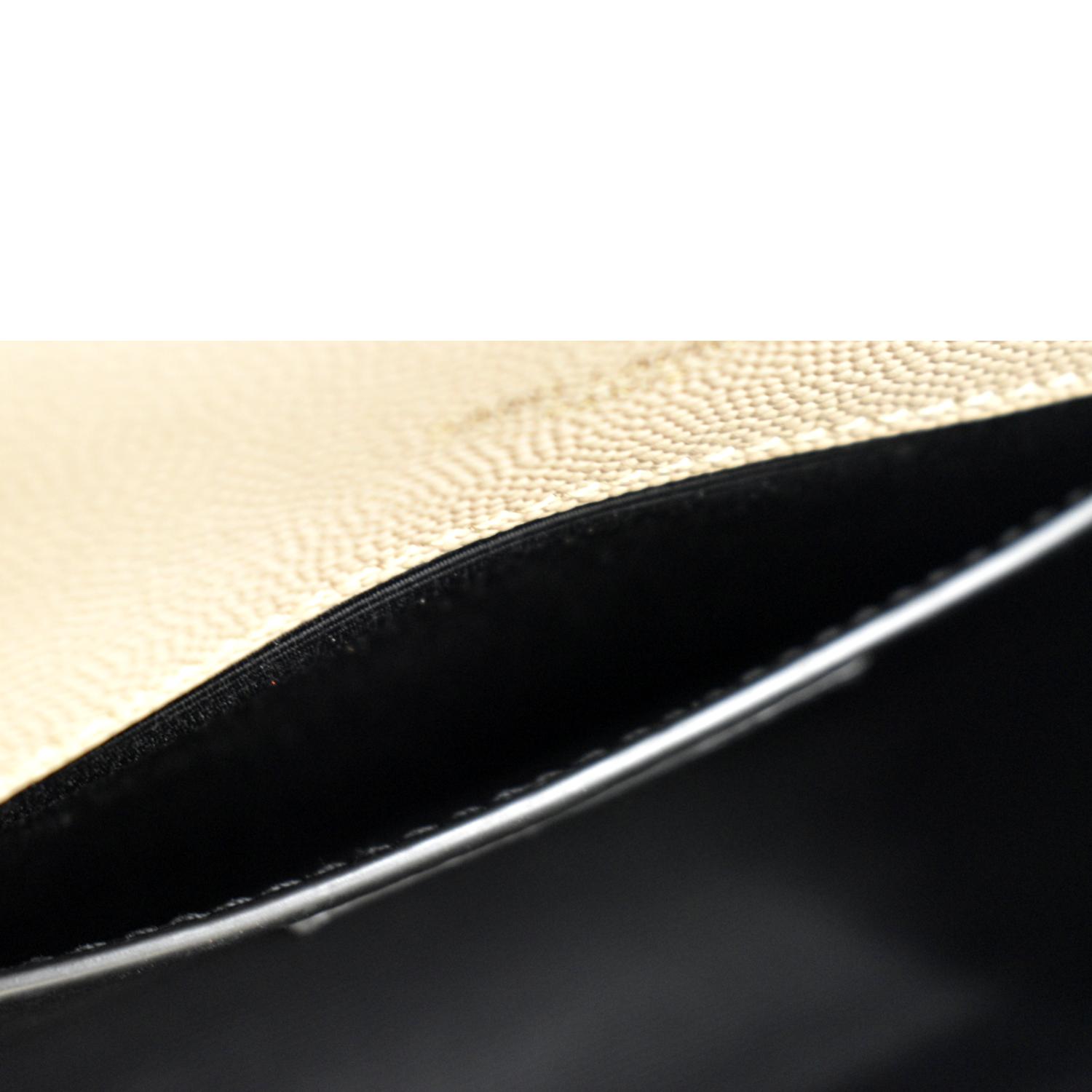 kate clutch in grain de poudre embossed leather