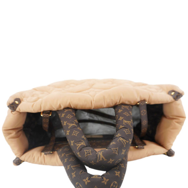 LOUIS VUITTON Onthego Giant Monogram Pillow Shoulder Bag Brown