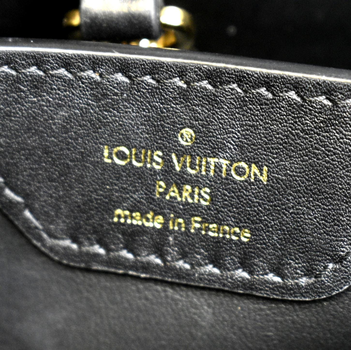 Capucines leather handbag Louis Vuitton Black in Leather - 29717634