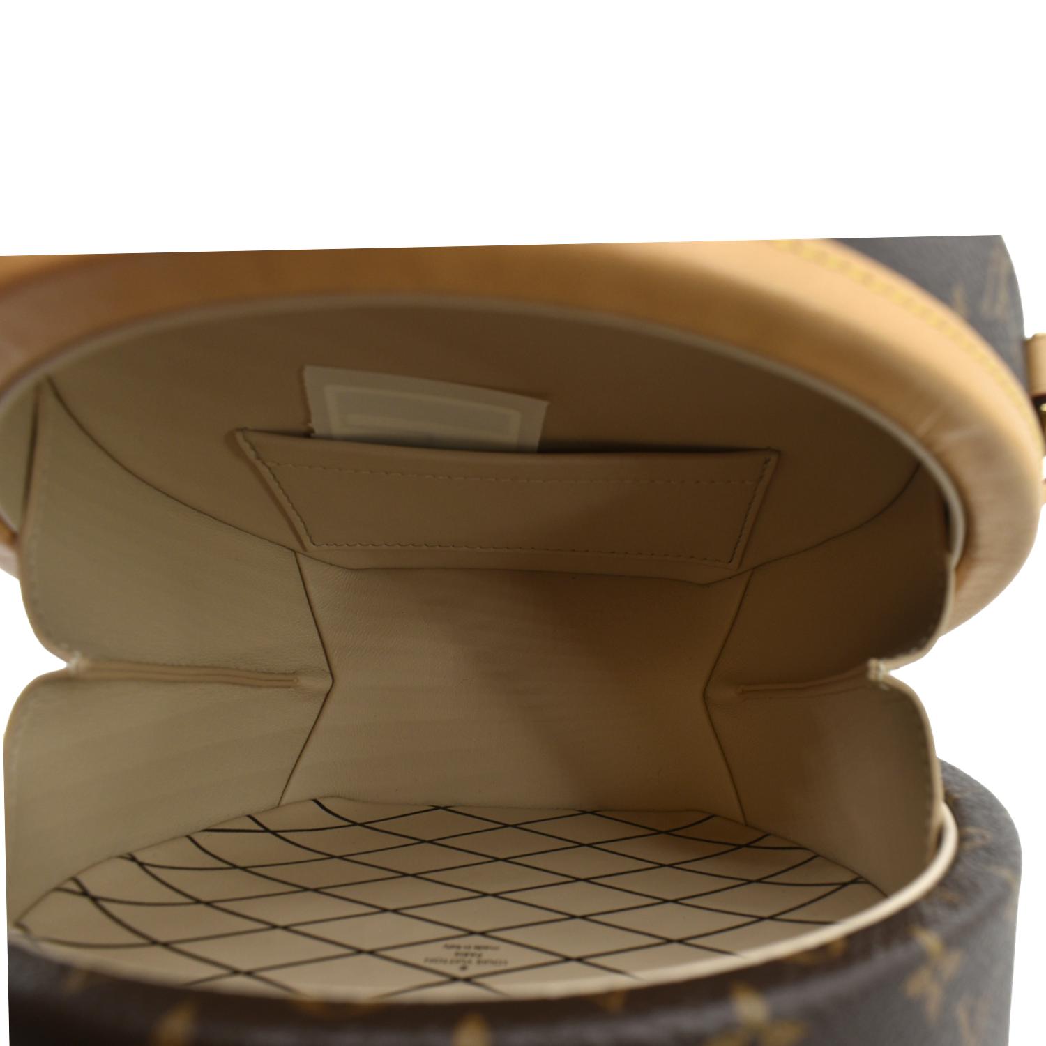 Petite boîte chapeau cloth crossbody bag Louis Vuitton Brown in Cloth -  29923642