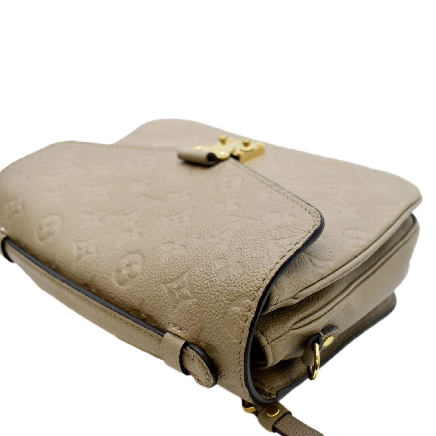 Metis leather crossbody bag Louis Vuitton Beige in Leather - 24013798