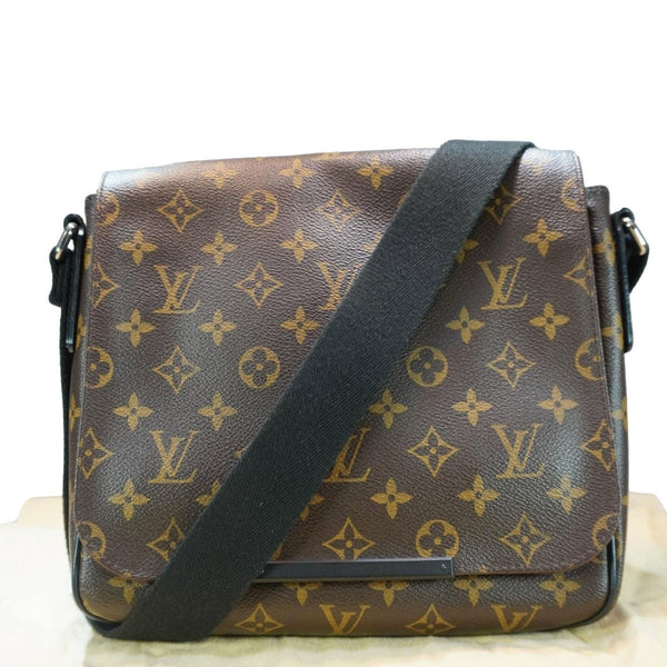 LOUIS VUITTON District PM Monogram Canvas Messenger Bag Brown