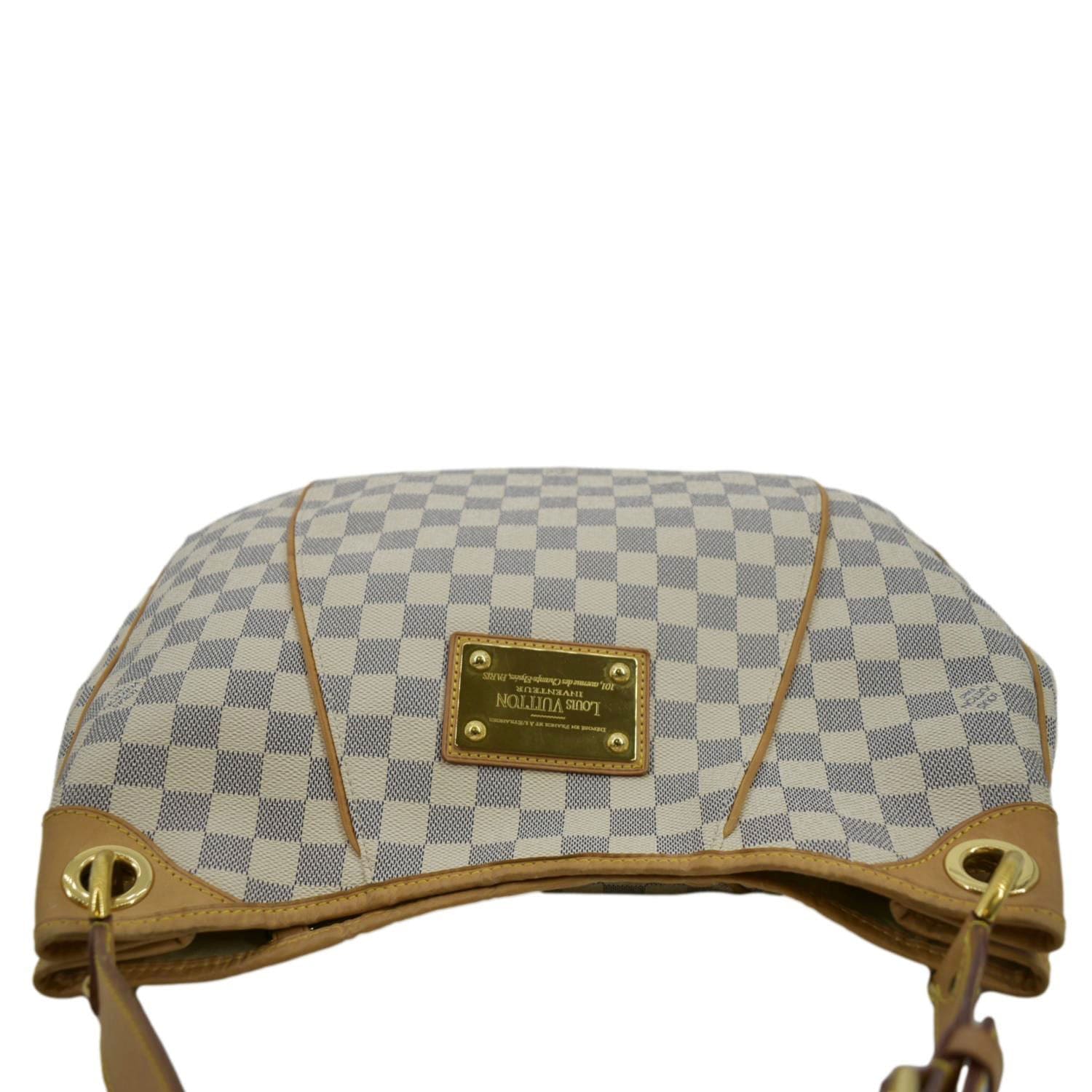 Galliera leather handbag Louis Vuitton White in Leather - 35514711
