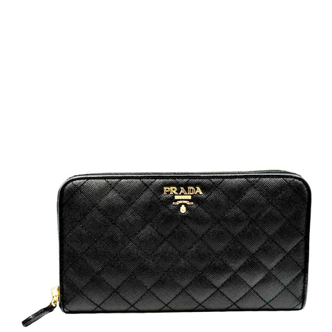 Authentic Prada WoC bag in 2023 | Purse styles, Bags, Classic accessory