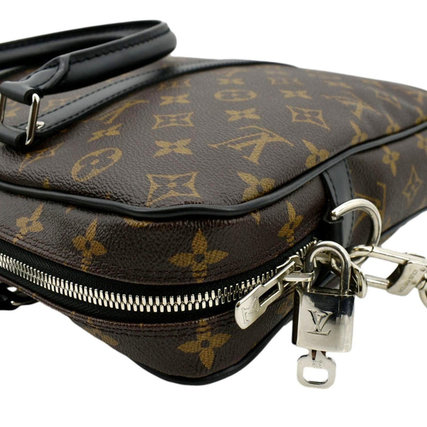 LOUIS VUITTON Porte Documents Voyage Monogram Canvas Briefcase Bag Brown