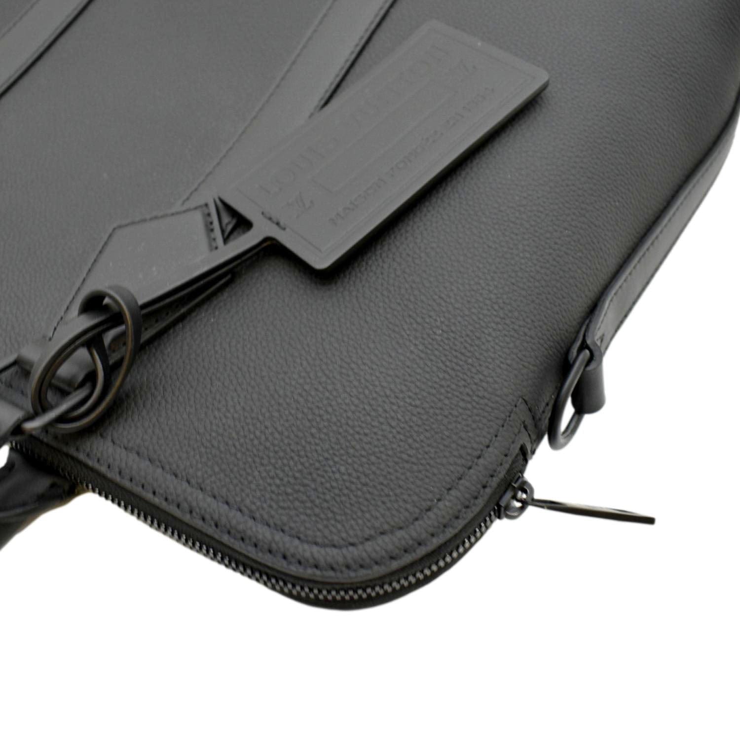 Louis Vuitton Aerogram Takeoff Messenger Bag Leather Black