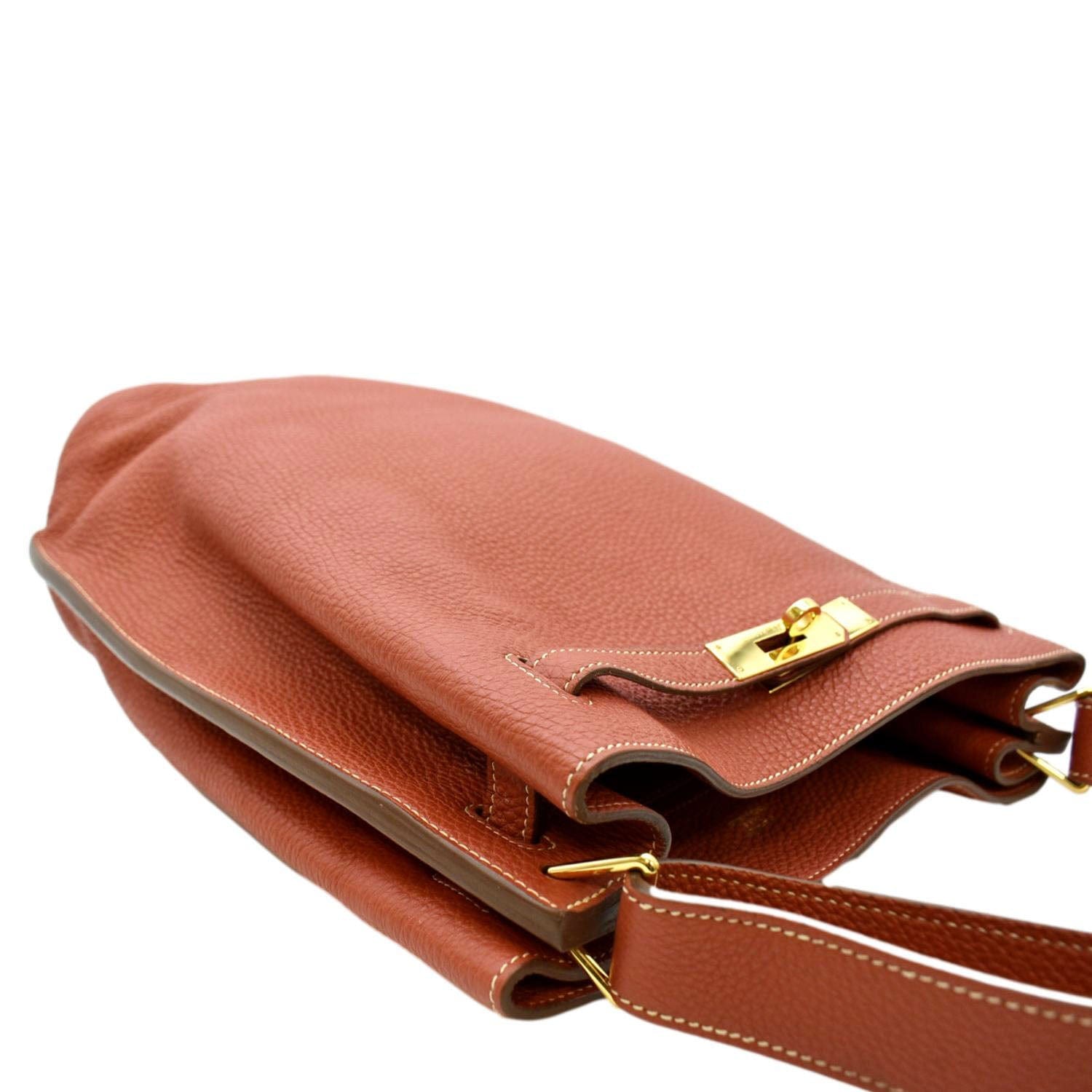 Kelly to go leather handbag Hermès Beige in Leather - 32783304