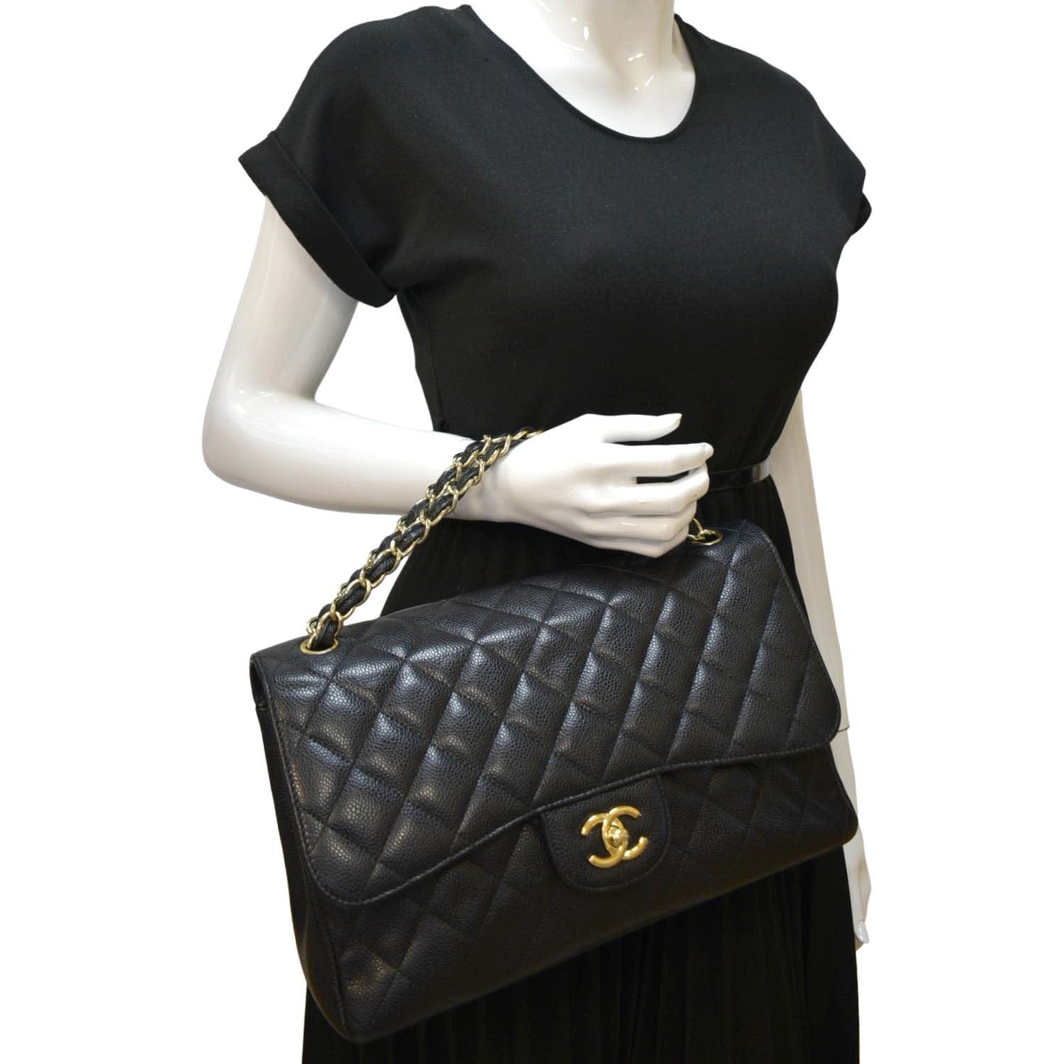 Chanel bag hi-res stock photography and images - Alamy