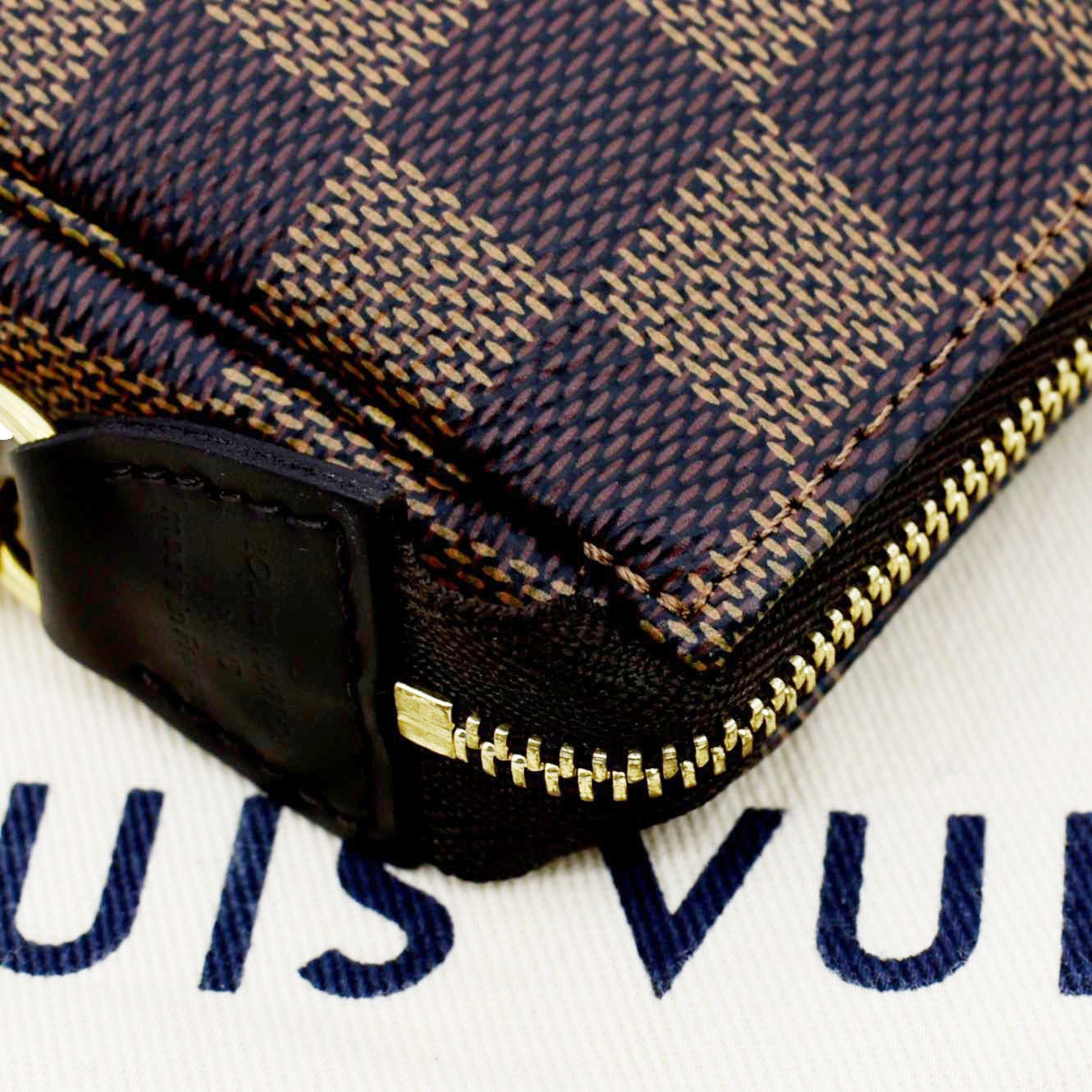 Louis Vuitton Authentic Damier Azure logo canvas Zippy mini