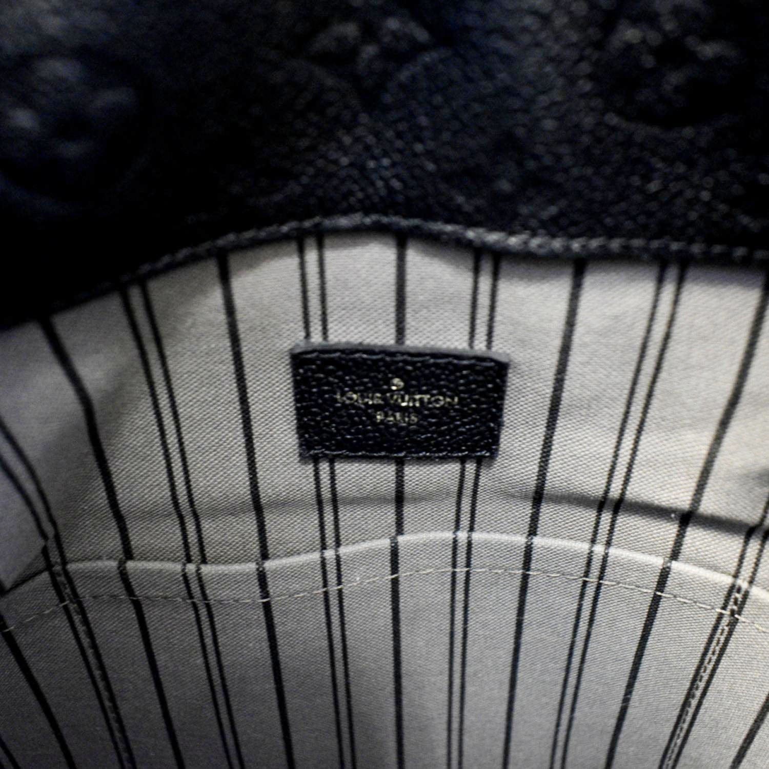 EOW - 🖤 NEW ARRIVAL🖤Louis Vuitton Artsy MM empreinte black noir
