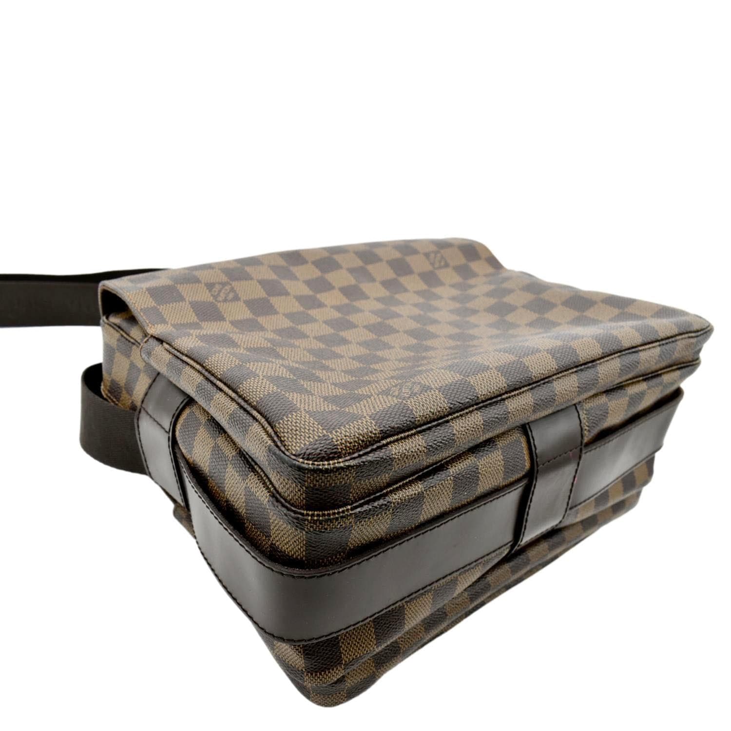 padded logo-lettering tote bag, Louis Vuitton Naviglio Shoulder bag 364702