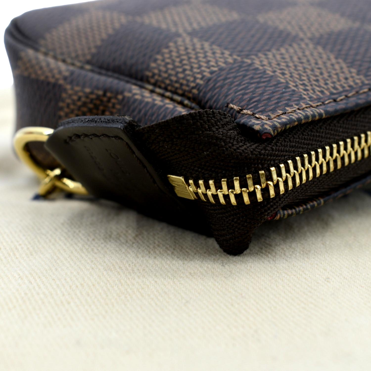Louis Vuitton Mini Pochette accessoires Damier Ebene Brown Leather  ref.241051 - Joli Closet