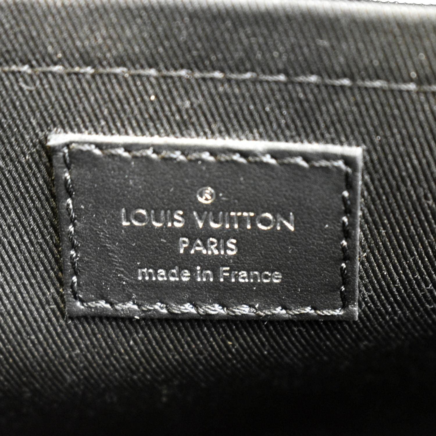 MARIUS Crossbody Messenger Louis VUITTON AUTHENTIC Taurillon Soft Leather  Bag