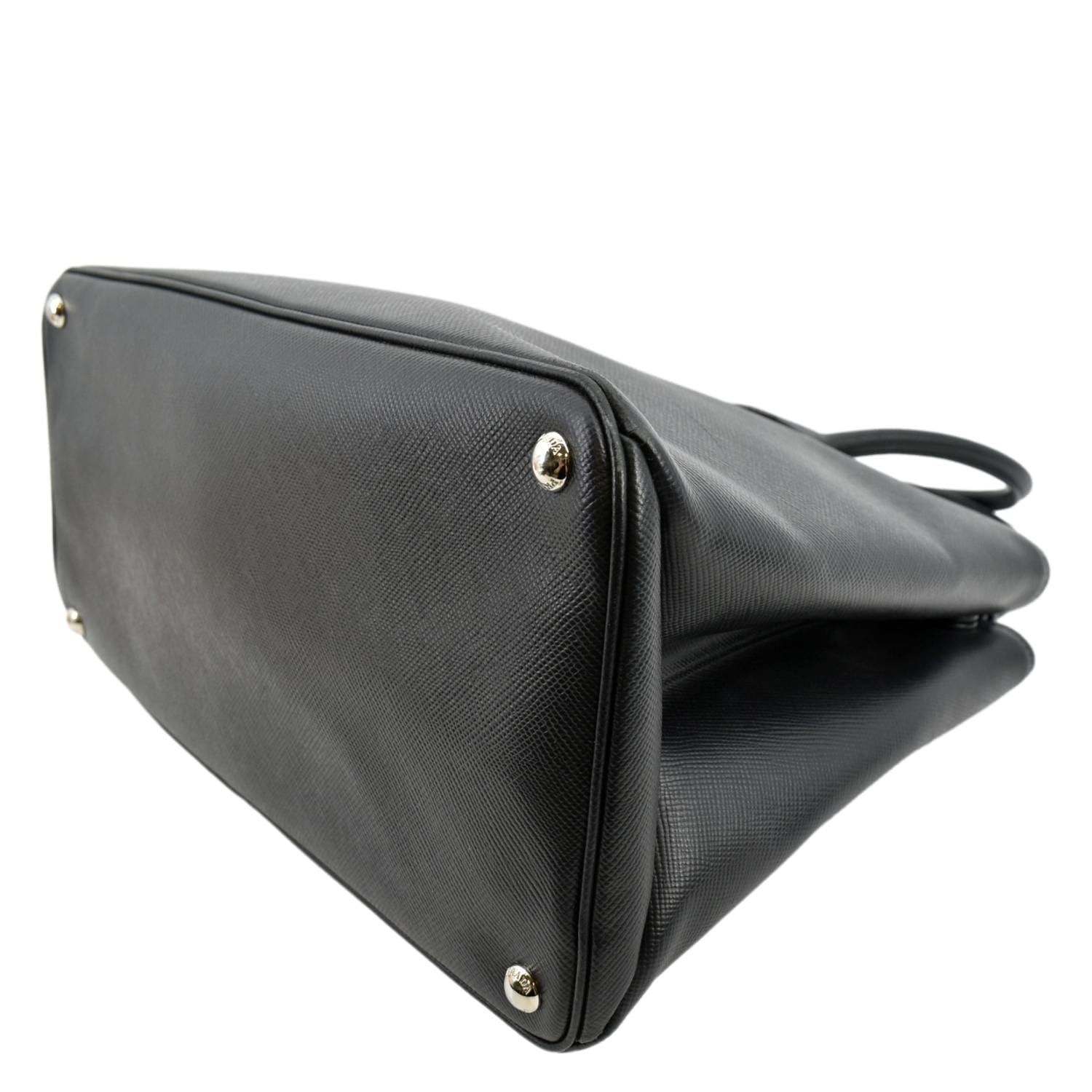 Calvin Klein Saffiano Silver Metallic Leather Clutch/handbag 